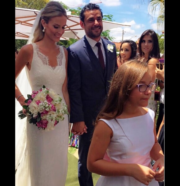Fred Guedes, jogador do Fluminense, se casa com a publicitária Paula Armani em Belo Horizonte, em Minas Gerais, em 14 de novembro de 2015
