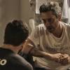 Romero (Alexandre Nero) dá a notícia da morte de Faustini (Ricardo Pereira) a Dante (Marco Pigossi), na novela 'A Regra do Jogo', em 23 de novembro de 2015