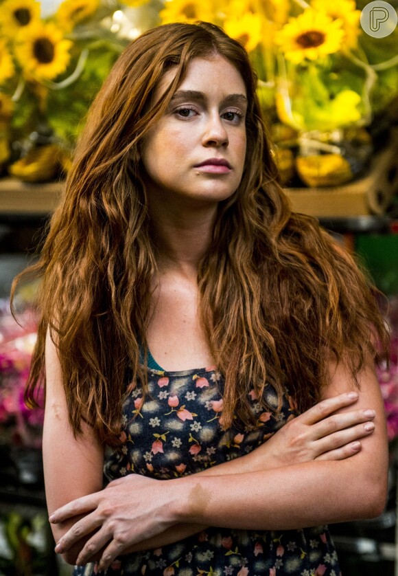 Eliza (Marina Ruy Barbosa) surpreende a todos em sua estreia como modelo, na novela 'Totalmente Demais'