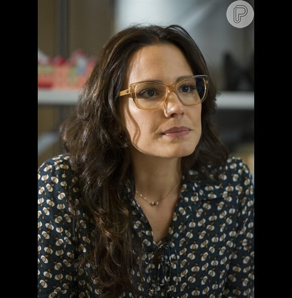 Novela 'Malhação': Bia (Juliana Knust) se incomoda com a forma como Rafaela (Joana Cardoso) a trata