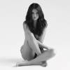 Selena Gomez posou nua para a capa do seu último álbum, 'Revival'