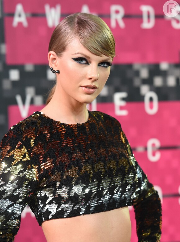 Taylor Swift foi uma das cantoras mais premiadas de 2015