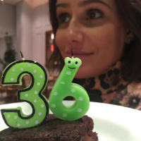 Deborah Secco comemora 36 anos e famosos desejam 'feliz aniversário'