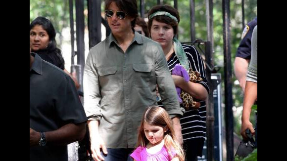 Tom Cruise não vê a filha Suri há 2 anos por falta de interesse, diz revista