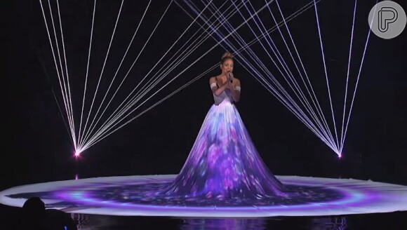 O vestido de Jennifer Lopez foi aclamado nas redes sociais