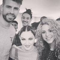Madonna posa com Shakira e Gerard Piqué após show na Espanha: 'Amo'