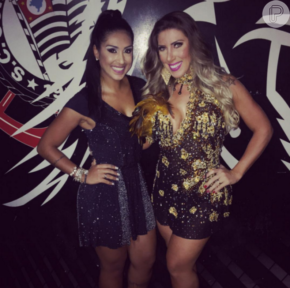 Amanda Djehdian, do Big Brother Brasil 15, é uma das musas da Gaviões da Fiel em 2016 e posou ao lado da rainha da bateria, Tati Minerato, nesta madrugada de sábado, 28 de novembro de 2015