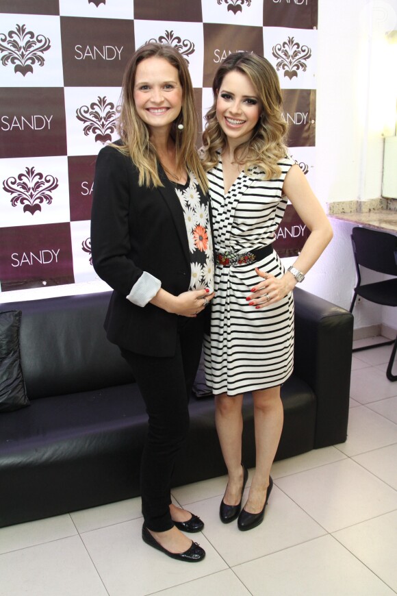 Fernanda Rodrigues prestigiou o show de Sandy em outubro, aos cinco meses de gestação
