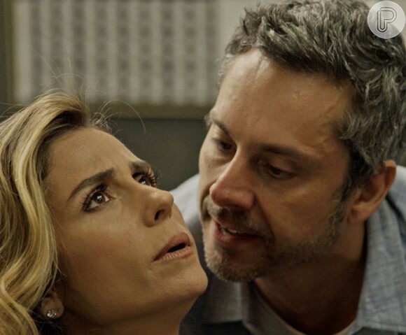 Romero (Alexandre Nero) ameaça Atena (Giovanna Antonelli), em 7 de dezembro de 2015 na novela 'A Regra do Jogo'