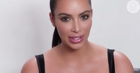 Kim Kardashian foi repreendida no programa pela mãe, Kris Jenner, alertando-a de que ela estaria exagerando na quantidade de viagens e comilanças fora de hora