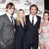 Sam Riley, Kirsten Dunst, Garrett Hedlund e Kristen Stewart, todos do elenco do filme, posam juntos