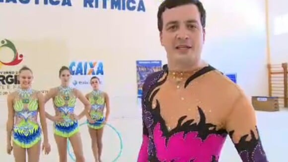 Rafael Cortez usa collant e treina ginástica artística no 'CQC': 'Muito macho'