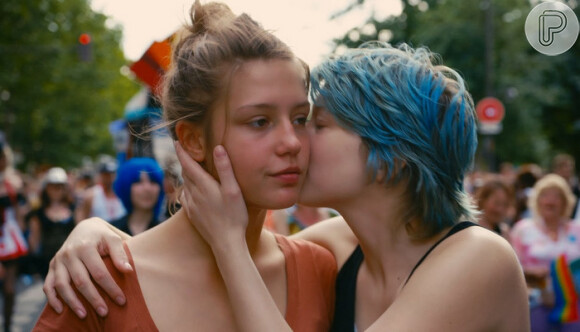 Hoje bond-girl, Léa Seydoux pintou o cabelo de azul para viver a protagonista de "Azul é a cor mais quente"