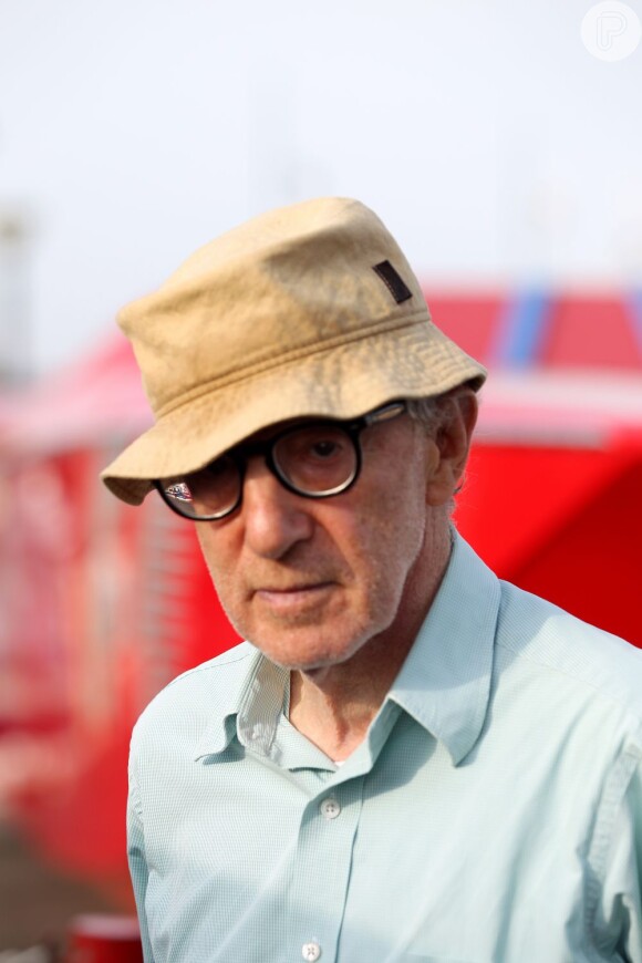 Eduardo Paes quer que Woody Allen rode filme no Rio. 'Falei com a irmã dele, mandei bilhete via (o arquiteto Santiago) Calatrava, que é vizinho dele em Nova York, e pago o que for para que ele venha filmar aqui'