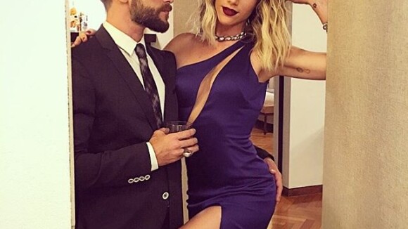Bruno Gagliasso e Giovanna Ewbank exibem look de gala e fãs comentam: 'Mão boba'