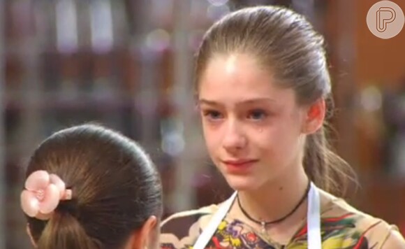 Valentina não segurou as lágrimas ao ser eliminada do 'MasterChef Júnior', nesta terça-feira, 1º de dezembro de 2015