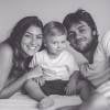 Felipe Simas namora a estudante de Jornalismo Mariana Uhlmann e é pai de Joaquim, de um ano e oito meses