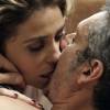 Romero (Alexandre Nero) transa com Atena (Giovanna Antonelli) depois de ter sido salvo por ela mais uma vez, na novela 'A Regra do Jogo'