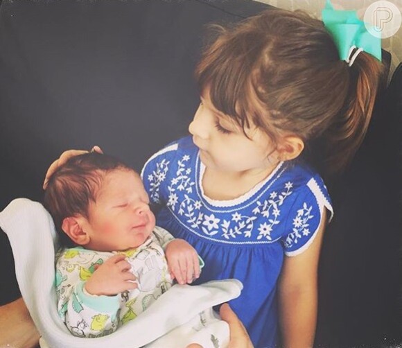 Sarah Oliveira deu à luz Martin em 21 de dezembro de 2015. A apresentadora também é mãe de Chloe, de 2 anos