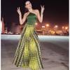 A top Isabeli Fontana usou maiô verde da marca Água de Coco com calça da mesma marca com estampa de cactus para prestigiar um evento de moda no Rio de Janeiro