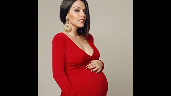 Mulher de Alexandre Nero exibe barriga de quase 9 meses de gravidez: 'Chegando'