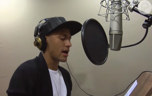 Neymar cantou no clipe 'O Amor Tá Aí, em prol do instituto que leva o seu nome