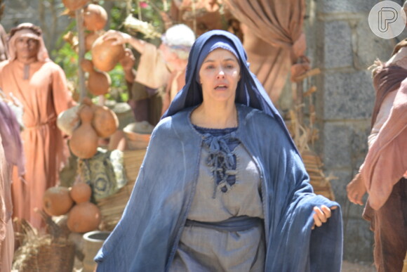Entre uma pausa e outra, Bianca dá vida a Maria, mãe de Jesus, que é interpretado por Igor Rickli