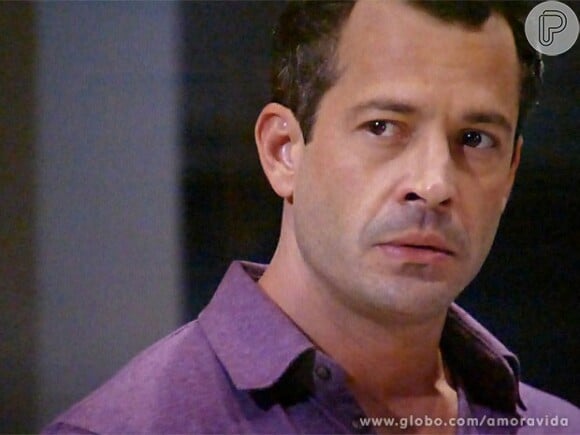 Bruno (Malvino Salvador) fica chocado ao saber que Paloma (Paolla Oliveira) está sendo dopada no sanatório e que sua família não pretende intervir, em 'Amor à Vida'