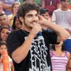 Caio Castro ficou tímido ao dançar 'Show das Poderosas' no palco de 'Esquenta!'