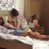 Giane (Isabelle Drummond) dá sopinha na boca de Fabinho (Humberto Carrão), em cena de 'Sangue Bom'