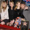 Dakota compareceu à cerimônia de entrega da estrela de Antonio Banderasna Calçada da Fama de Hollywood, ao lado da mãe Melanie Griffith e a irmã Stella Banderas, em 2005