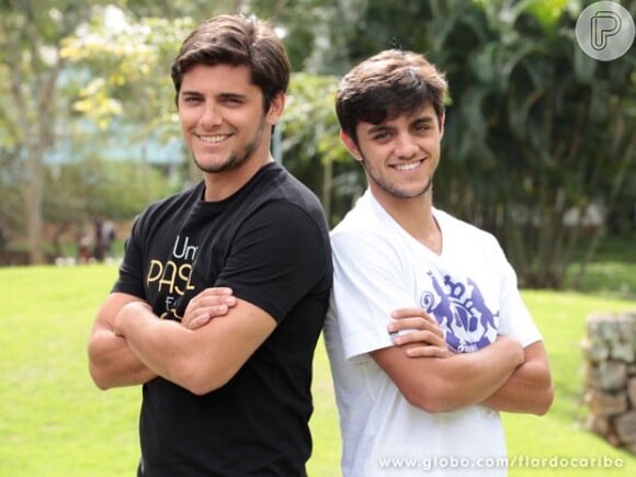 Felipe Simas vai contracenar com o irmão Bruno Gissoni em 'Flor do Caribe'