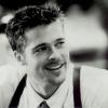 O ator Brad Pitt, em "Seven" (1995), exibiu cabelos curtos e arrepiados