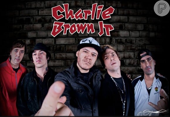 Champignon é ex-baixista da banda Charlie Brown Jr., que tinha como vocalista o cantor Chorão, que morreu em março deste ano