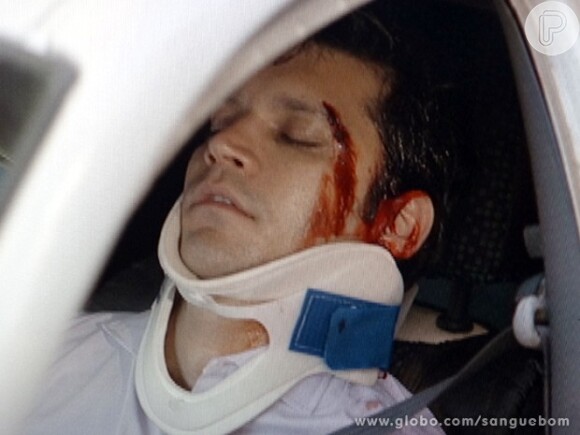 Érico (Armando Babaioff) sofre um grave acidente em 'Sangue Bom'