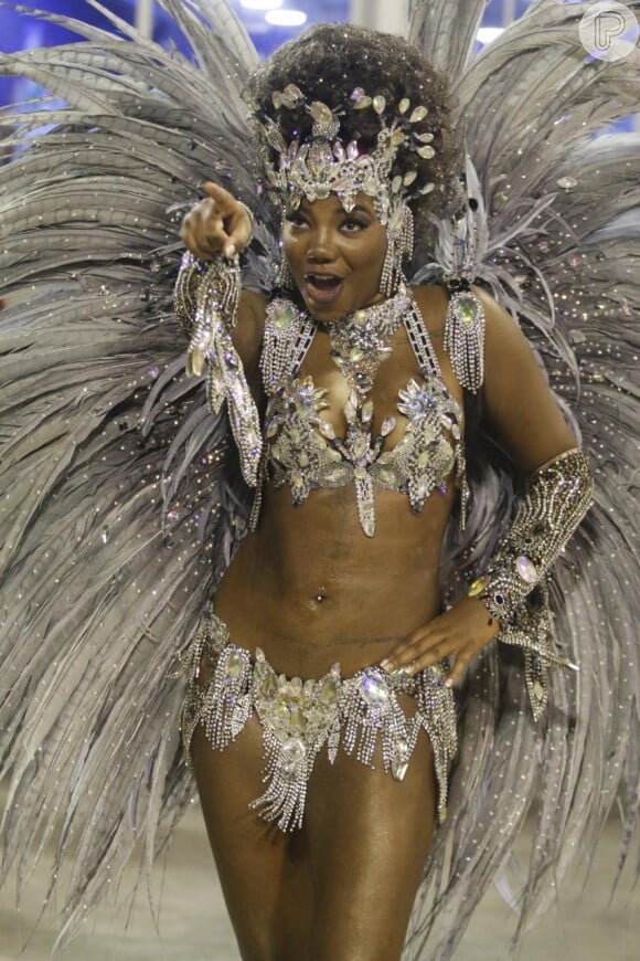 Ludmilla estreia como musa do Salgueiro no Rio de Janeiro