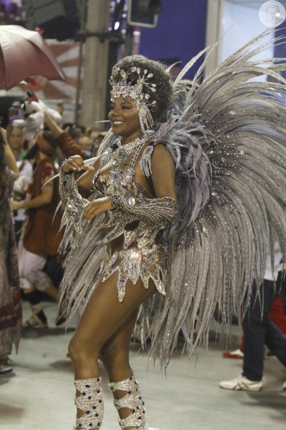 Antes de entrar na avenida, a cantora revelou que, em sua estreia no Carnaval do Rio, já sabia sambar