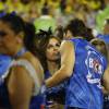Monica Iozzi e Klebber Toledo se beijam em camarote no Carnaval do Rio na madrugada desta terça-feira, 9 de fevereiro de 2016