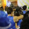 Monica Iozzi e Klebber Toledo se beijam em camarote no Carnaval do Rio na madrugada desta terça-feira, 9 de fevereiro de 2016