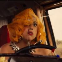 Lady Gaga surge em cena de perseguição no primeiro trailer de 'Machete Kills'