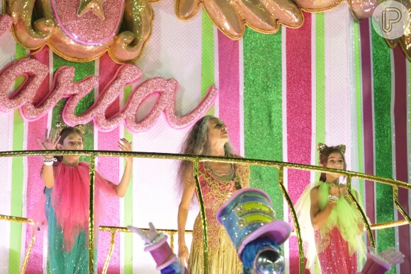 Maria Bethania foi homenageada pela Mangueira neste Carnaval