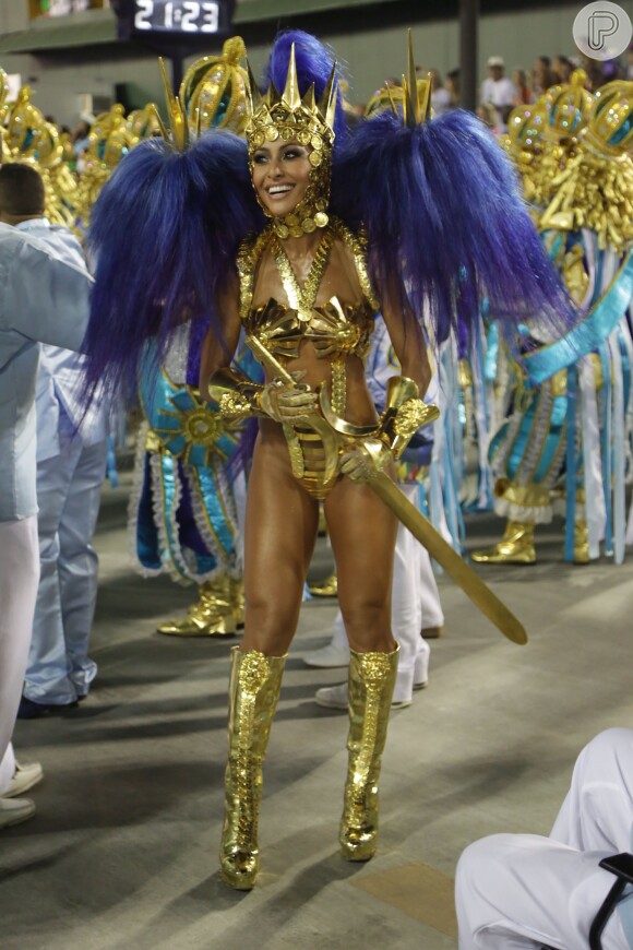 Carnaval 2016: Sabrina Sato brilhou como rainha de bateria da Unidos de Vila Isabel, em 8 de fevereiro de 2016