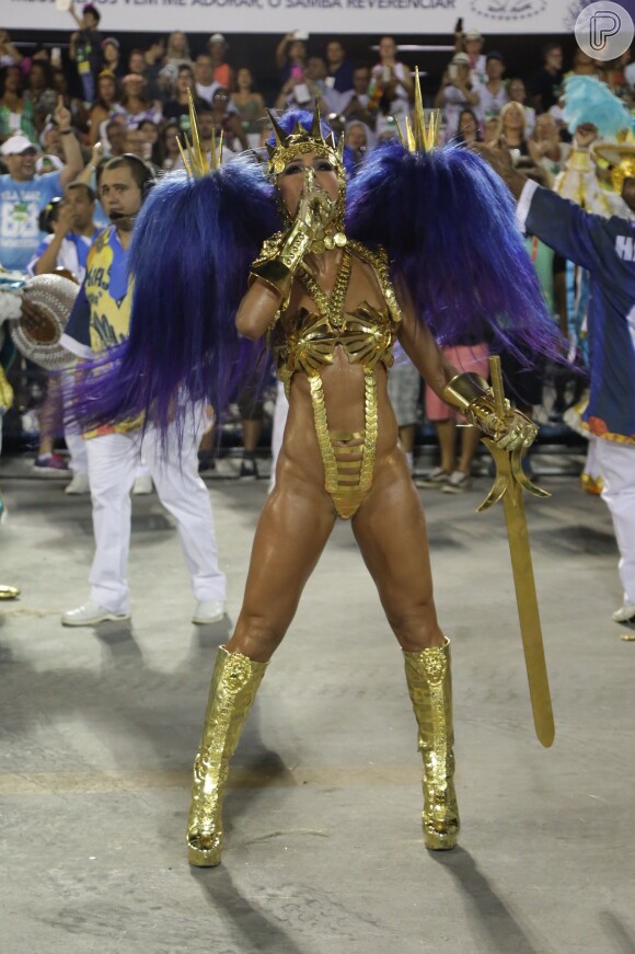 Carnaval 2016: Sabrina Sato brilhou como rainha de bateria da Unidos de Vila Isabel, em 8 de fevereiro de 2016