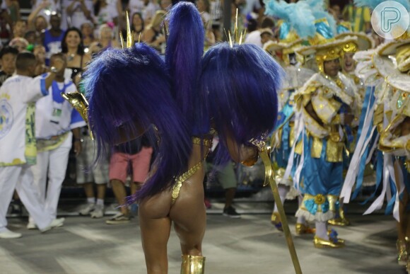 Carnaval 2016: Sabrina Sato brilhou como rainha de bateria da Unidos de Vila Isabel, em 8 de fevereiro de 2016