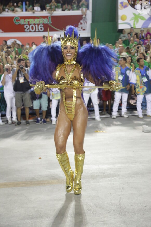 Carnaval 2016: Sabrina Sato brilhou como rainha de bateria da Unidos de Vila Isabel, em 8 de fevereiro de 2016