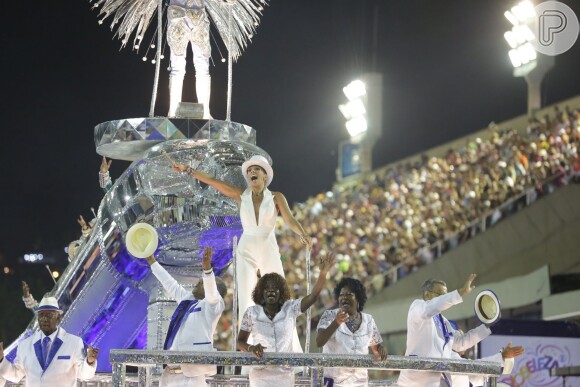 Adriane Galisteu desfilou pela Portela no Carnaval 2016