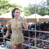 Ivete Sangalo tranquiliza fãs após cancelar apresentação no Arrastão, nesta quarta-feira de cinzas, 10 de fevereiro de 2016
