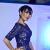 A atriz usou um look em pedrarias azul e com transparência para prestigiar o Prêmio Multishow, promovido pelo canal em que apresentará o game show 'Vai Rachar?'