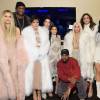 A família Kardashian marcou presença no desfile de Kanye West, marido de Kim Kardashian, que foi a estrela do evento que aconteceu no Madison Square Garden, na quinta-feira, 11 de fevereiro de 2016