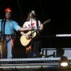 Jared Leto, do 30 Seconds To Mars, inovou ao cantar de cima da plataforma da tirolesa durante o show